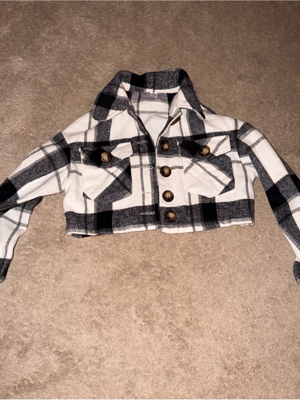Cropped flannel thick size small, so cute with high waist jeans